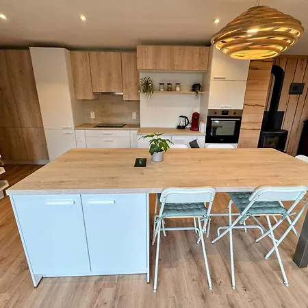 Le Brasovert דירה *